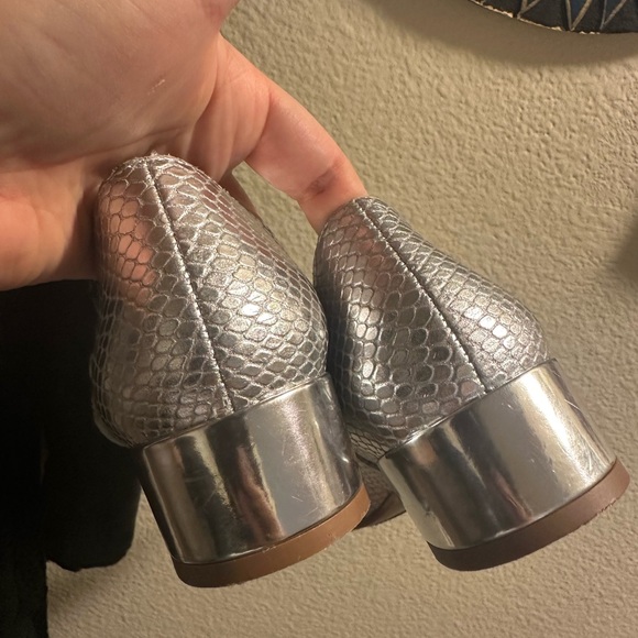 🖤 Frances Valentine Caty Maryjanes in Silver Snake size 8B 🖤 - Picture 11 of 13